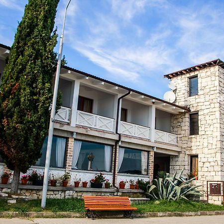 Dem Hotel Sukhumi Eksteriør billede
