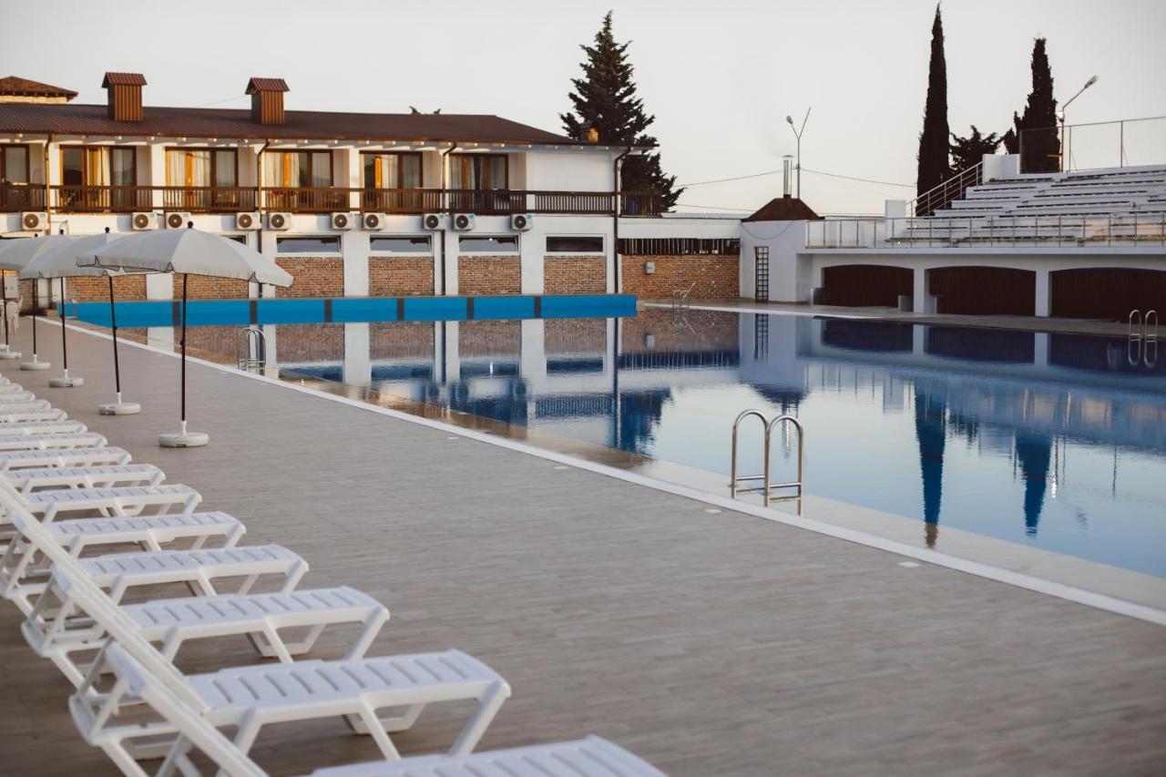 Dem Hotel Sukhumi Eksteriør billede