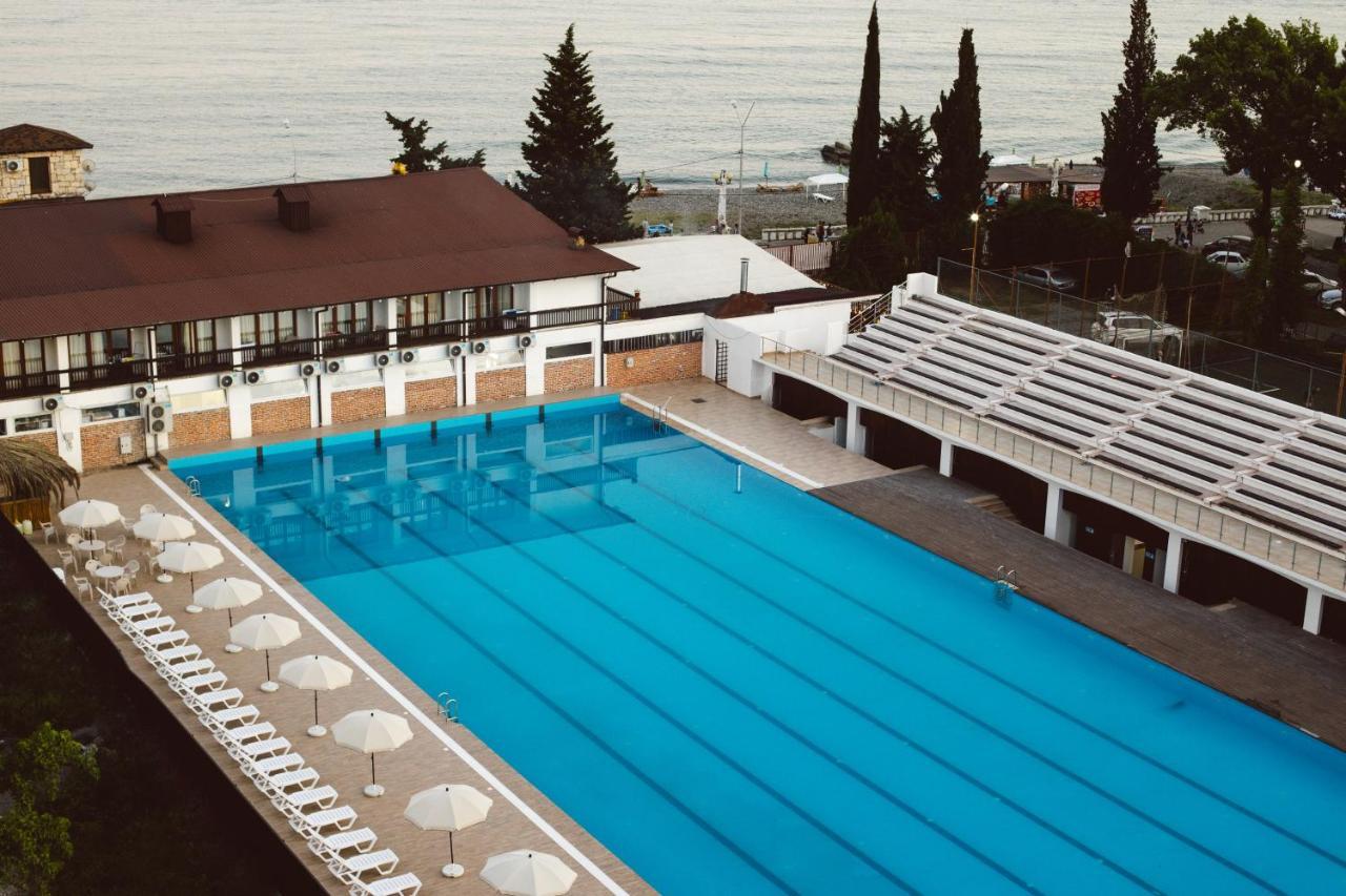 Dem Hotel Sukhumi Eksteriør billede