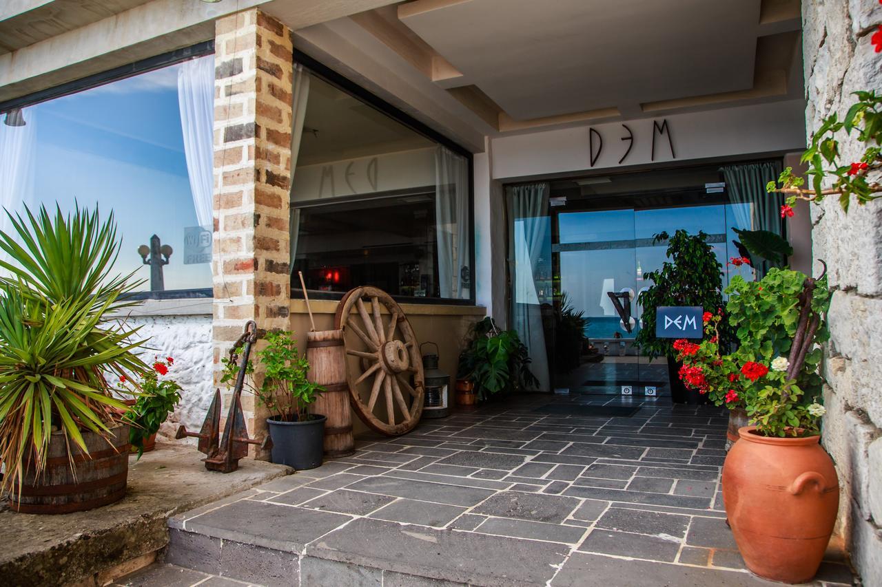 Dem Hotel Sukhumi Eksteriør billede